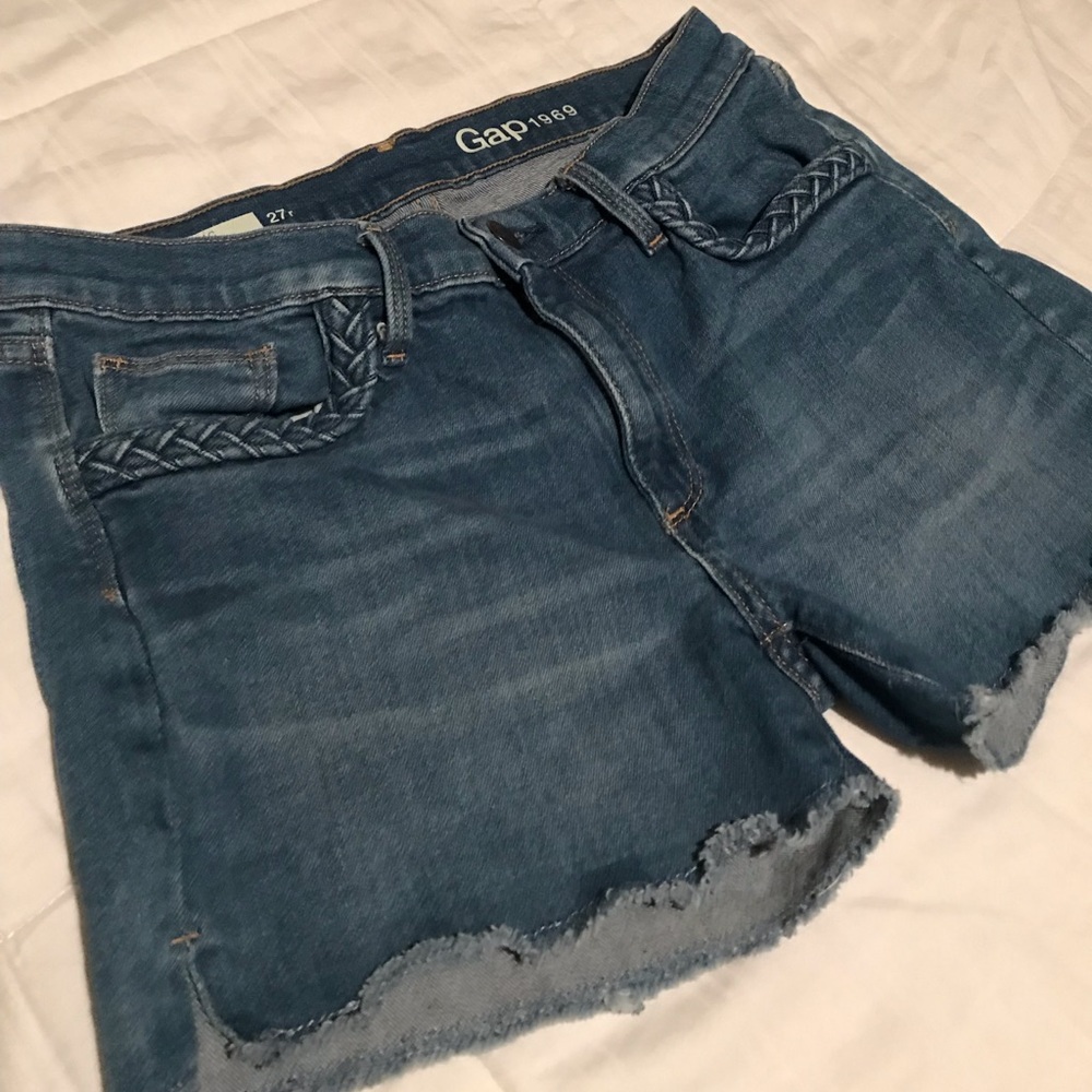 Gap | Mid rise midi shorts